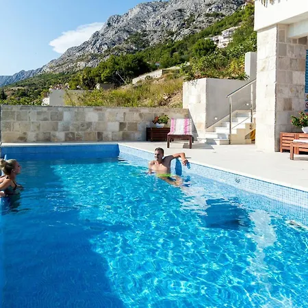 Beachpool Crib Apartman