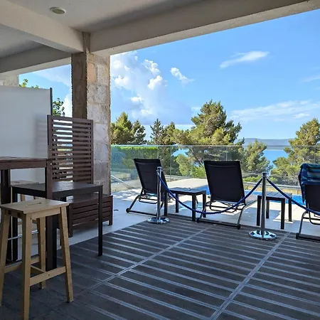 Beachpool Crib Apartman *